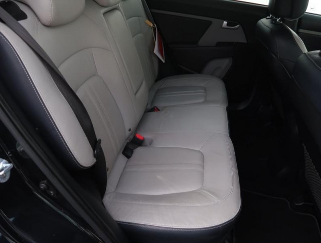 Kia Sportage  1.7 CRDi 