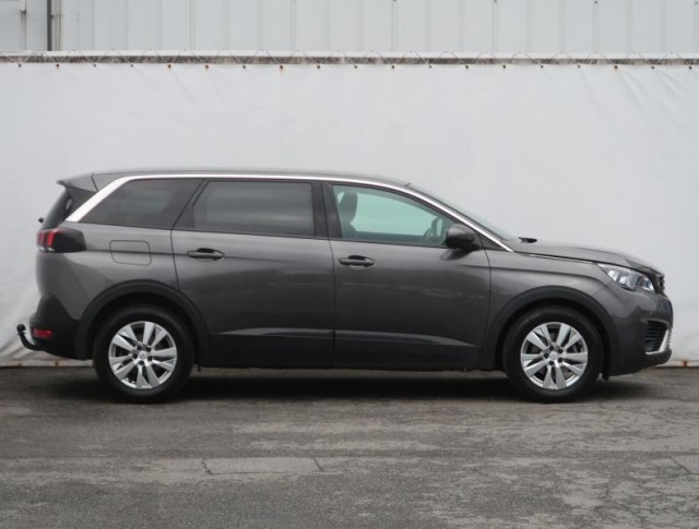 Peugeot 5008  PureTech 130 Active