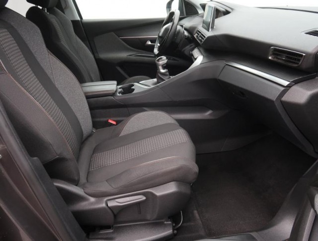 Peugeot 5008  PureTech 130 Active