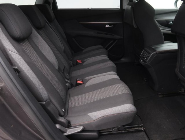 Peugeot 5008  PureTech 130 Active