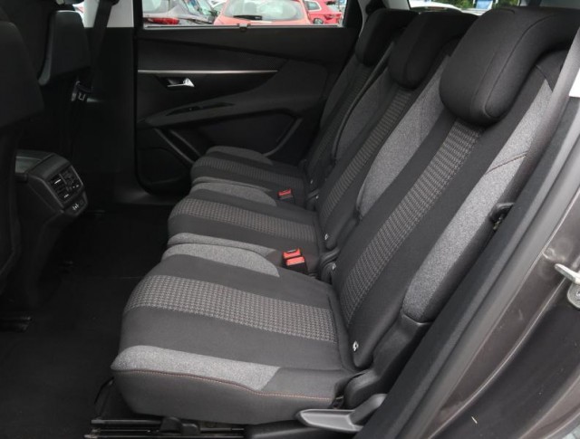Peugeot 5008  PureTech 130 Active