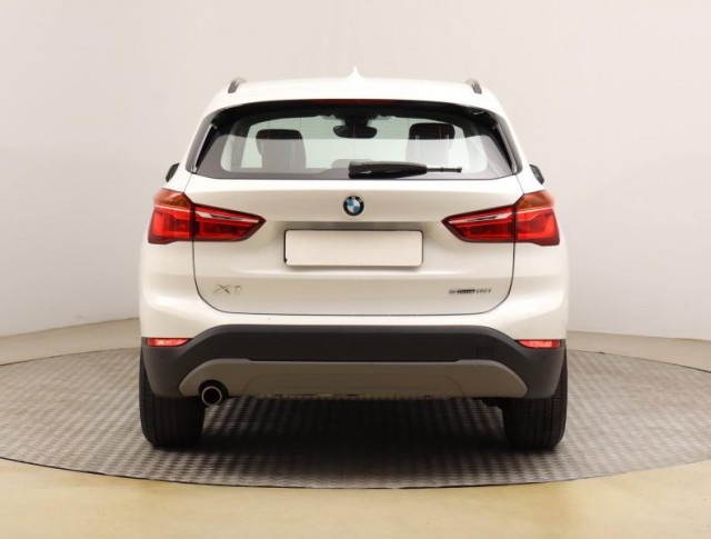BMW X1  sDrive18i 