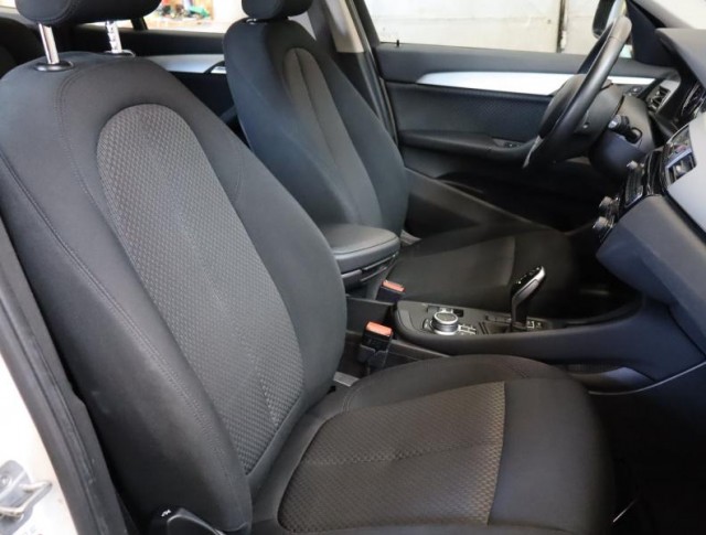 BMW X1  sDrive18i 