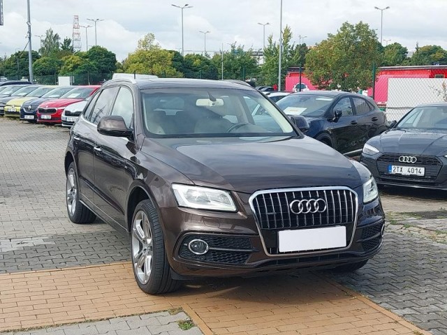 Audi Q5  2.0 TDI S line