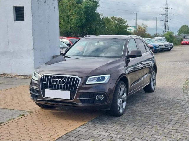 Audi Q5  2.0 TDI S line
