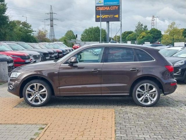 Audi Q5  2.0 TDI S line
