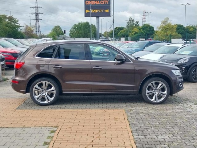 Audi Q5  2.0 TDI S line