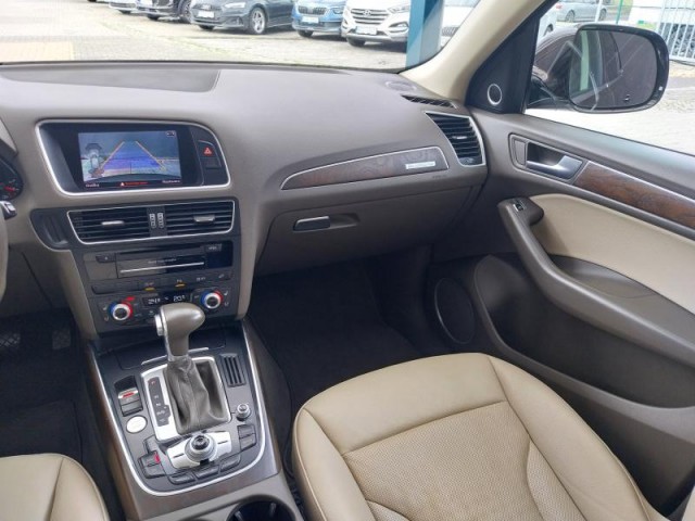 Audi Q5  2.0 TDI S line