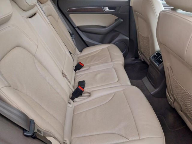 Audi Q5  2.0 TDI S line
