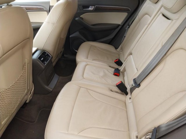 Audi Q5  2.0 TDI S line