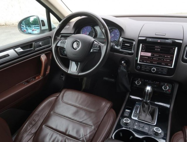 Volkswagen Touareg  3.0 TDI 
