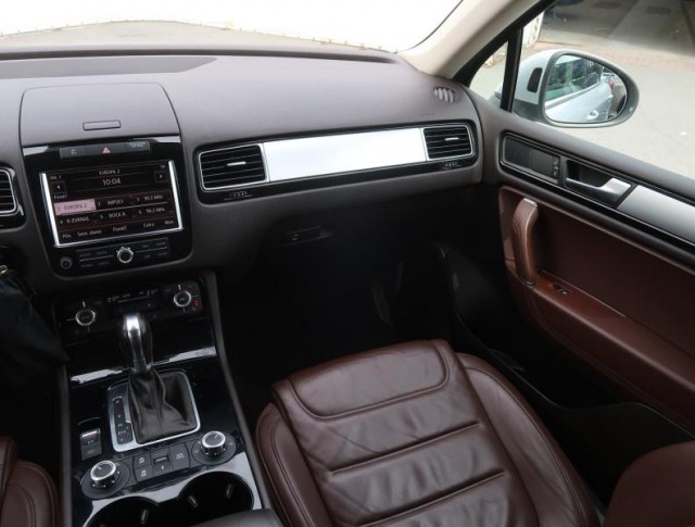 Volkswagen Touareg  3.0 TDI 