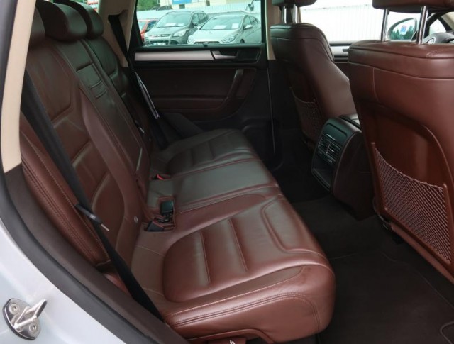 Volkswagen Touareg  3.0 TDI 