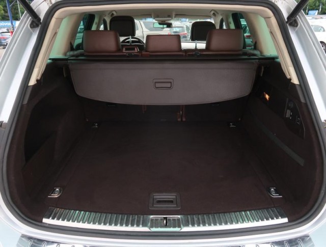 Volkswagen Touareg  3.0 TDI 