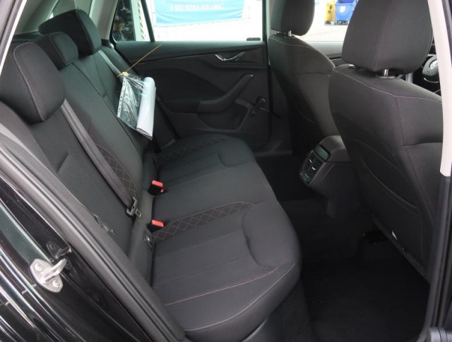 Škoda Kamiq  1.0 TSI Ambition Plus