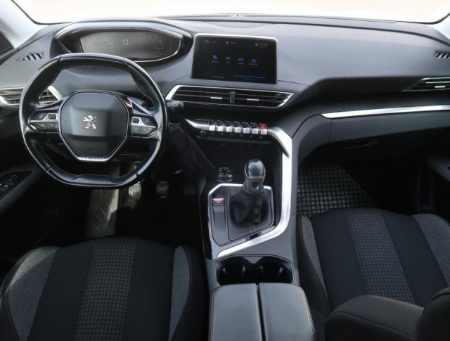 Peugeot 3008  1.2 PureTech 