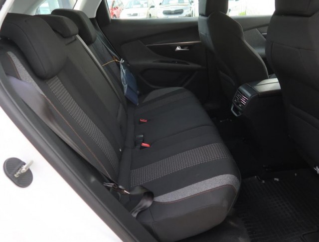 Peugeot 3008  1.2 PureTech 