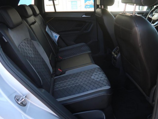 Volkswagen Tiguan  1.4 TSI eHybrid R-Line