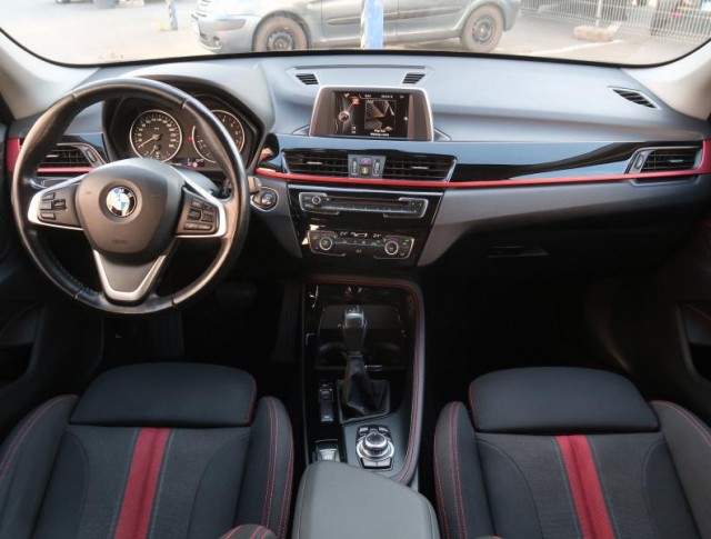 BMW X1  xDrive20i 