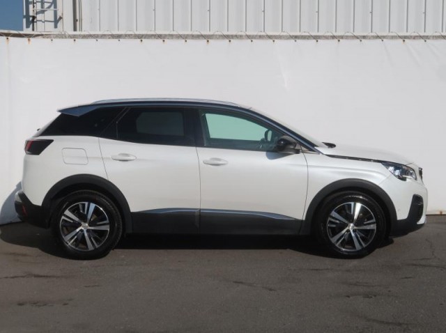 Peugeot 3008  1.2 PureTech 