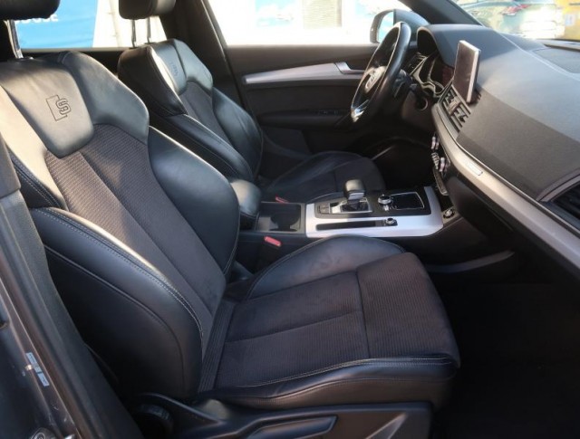 Audi Q5  3.0 TDI S line