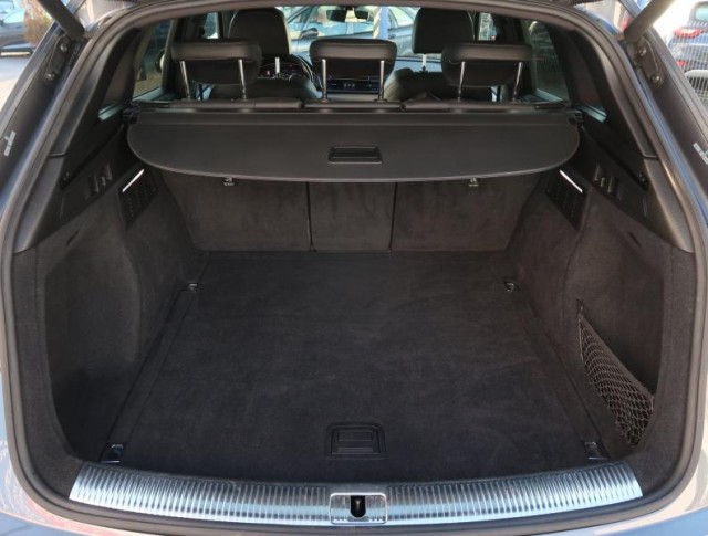 Audi Q5  3.0 TDI S line