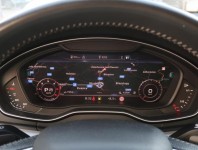 Audi Q5  3.0 TDI S line