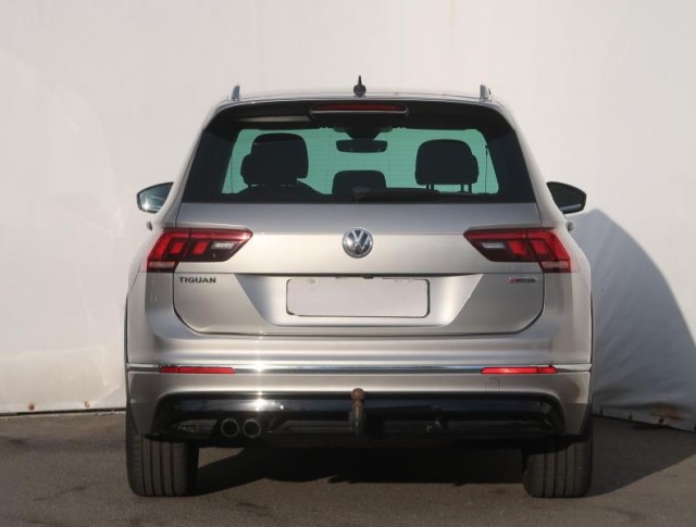Volkswagen Tiguan  2.0 TSI R-Line