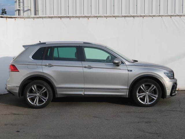 Volkswagen Tiguan  2.0 TSI R-Line