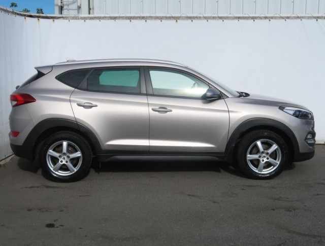Hyundai Tucson  1.7 CRDi 