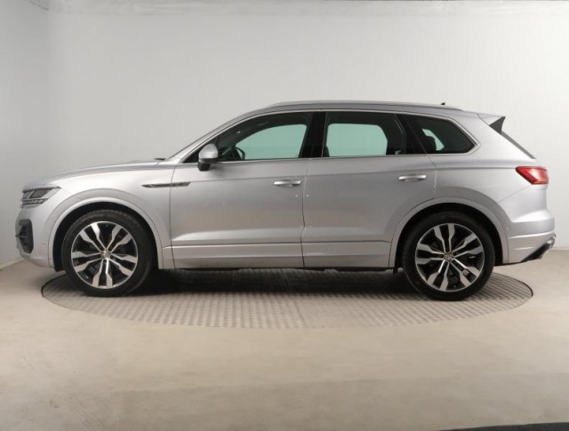 Volkswagen Touareg  3.0 TDI R-Line