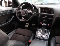 Audi Q5  2.0 TDI S-Line