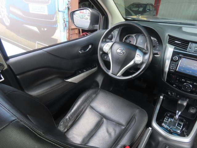 Nissan Navara  2.3 dCi 