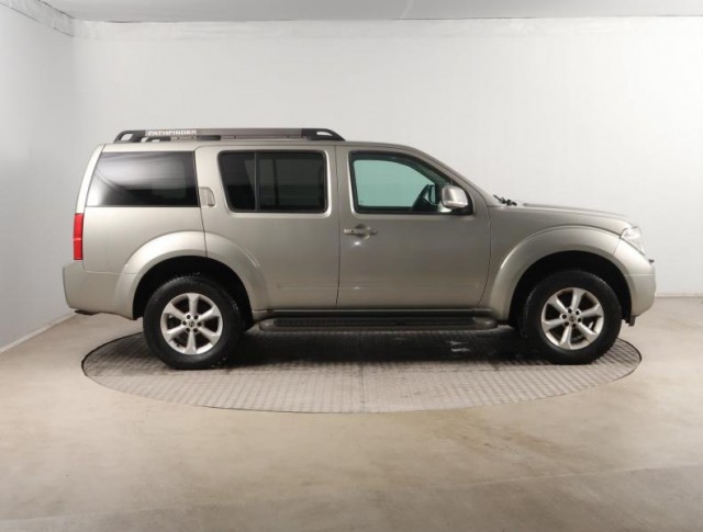 Nissan Pathfinder  2.5 dCi 