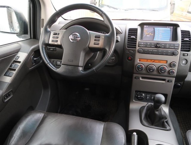 Nissan Pathfinder  2.5 dCi 