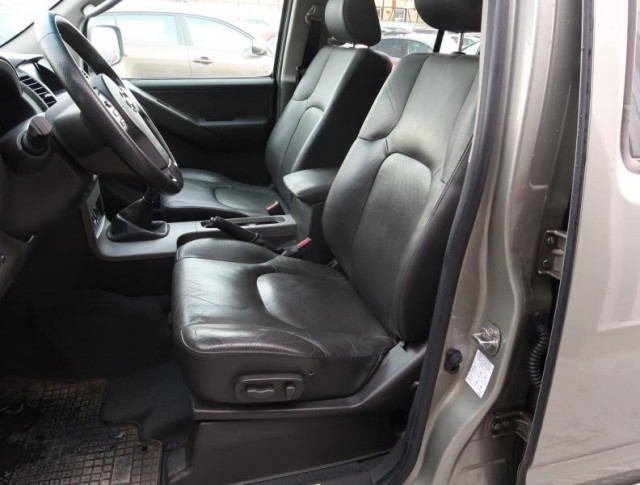 Nissan Pathfinder  2.5 dCi 