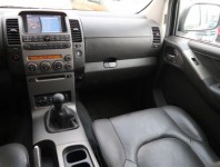 Nissan Pathfinder  2.5 dCi 