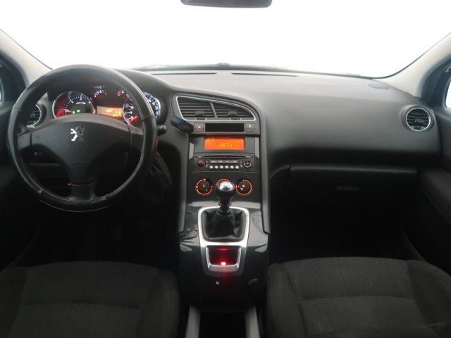 Peugeot 5008  1.6 HDi 