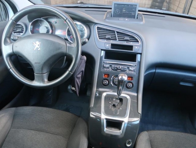 Peugeot 5008  1.6 BlueHDi 