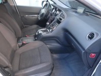 Peugeot 5008  1.6 BlueHDi 