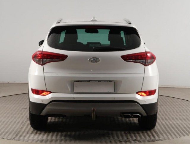 Hyundai Tucson  2.0 CRDi 