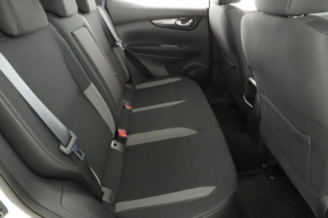 Nissan Qashqai  1.3 DIG-T 