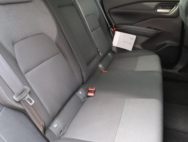 Nissan Qashqai  1.3 DIG-T MHEV 