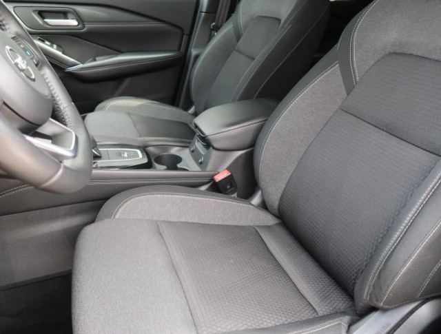 Nissan Qashqai  1.3 DIG-T MHEV 