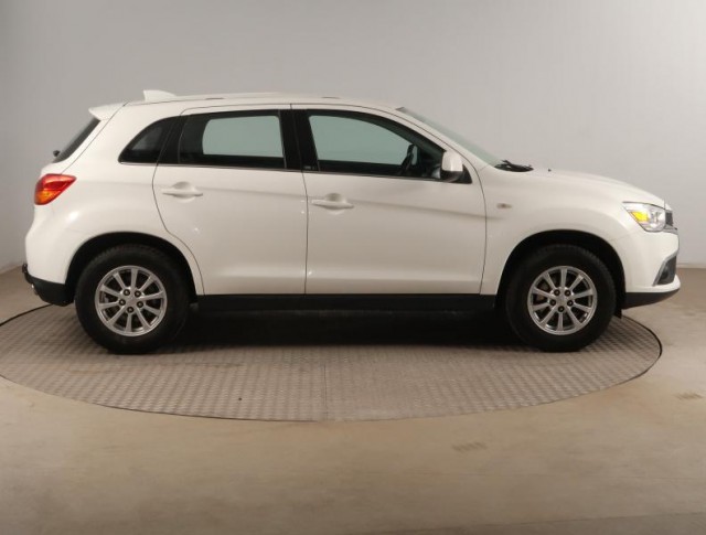 Mitsubishi ASX  1.6 MIVEC 