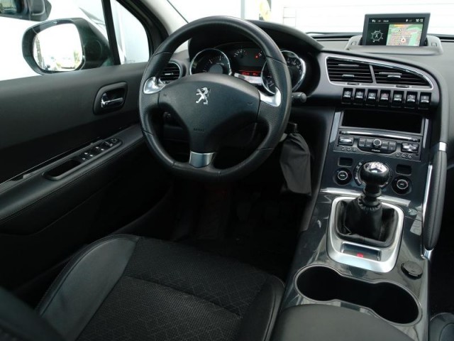 Peugeot 3008  1.6 BlueHDi 