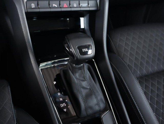 Škoda Karoq  1.5 TSI Style