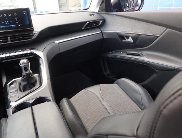 Peugeot 5008  PureTech 130 Allure