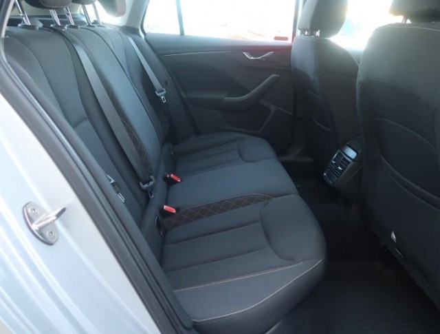 Škoda Kamiq  1.0 TSI 