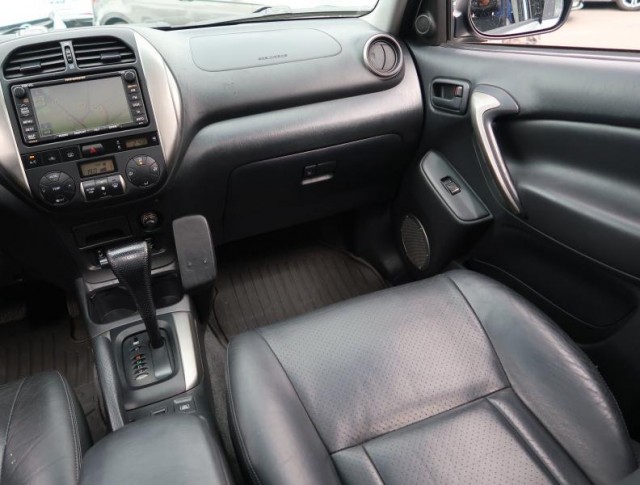 Toyota RAV 4  2.0 VVT-i Special